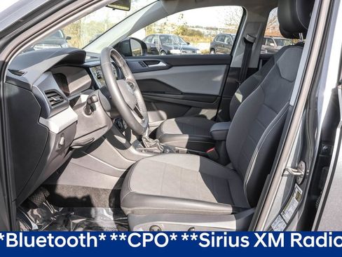 Certified 2022 Volkswagen Taos SE image 6