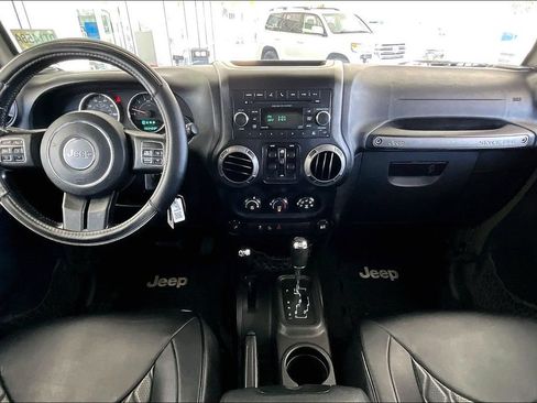 Used 2015 Jeep Wrangler Unlimited Sport w/ Quick Order Package 24S AWD/4WD image 7