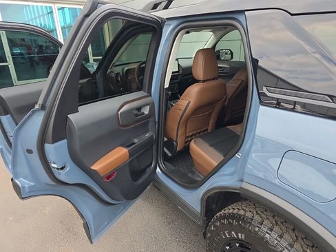Used 2025 Ford Bronco Sport Outer Banks w/ Sasquatch Outer Banks Package AWD/4WD image 32