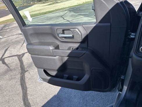 Used 2026 Chevrolet Silverado 2500 Custom w/ Custom Value Package image 18