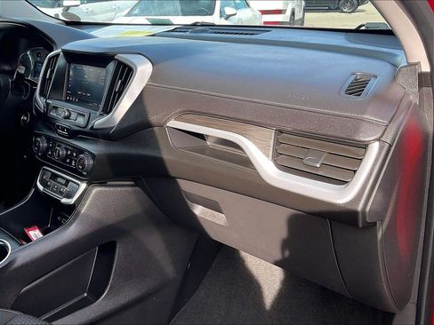 Used 2023 GMC Terrain SLE w/ Driver Convenience Package AWD/4WD image 13