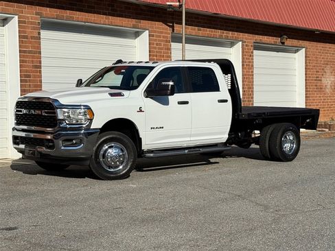 Used 2024 RAM 3500 Big Horn image 7