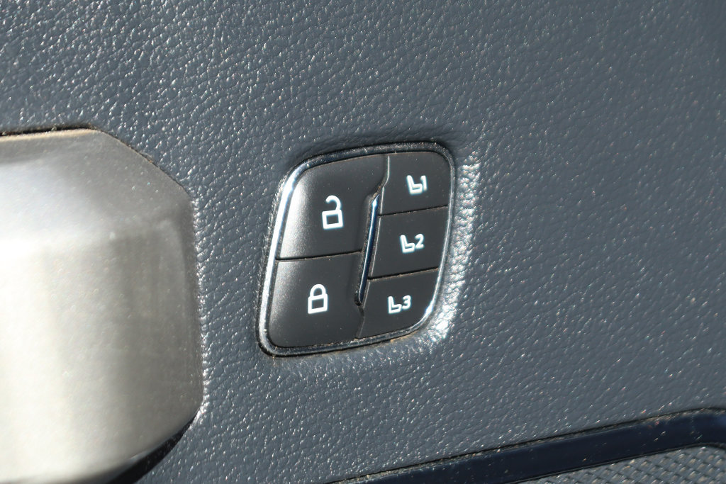 Used 2022 Ford F350 Lariat AWD/4WD image 23