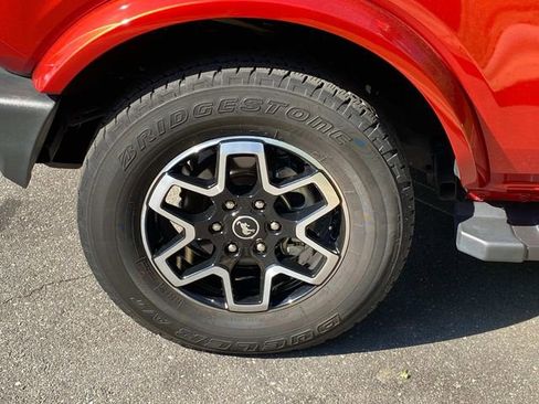 Used 2024 Ford Bronco Outer Banks AWD/4WD image 6