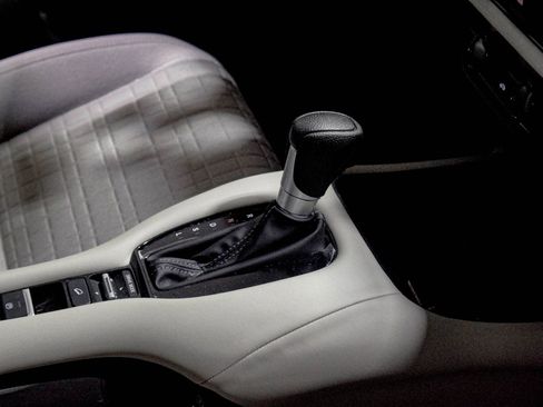 Used 2024 Honda HR-V LX image 16