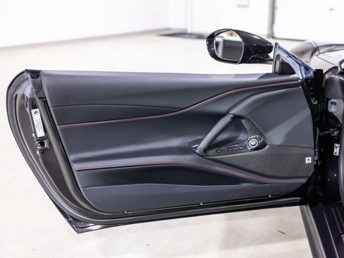 Used 2021 Ferrari 812 GTS RWD image 29