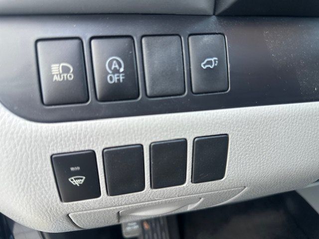 Used 2018 Toyota Highlander XLE w/ Carpet Mat Package (TMS) FWD image 28