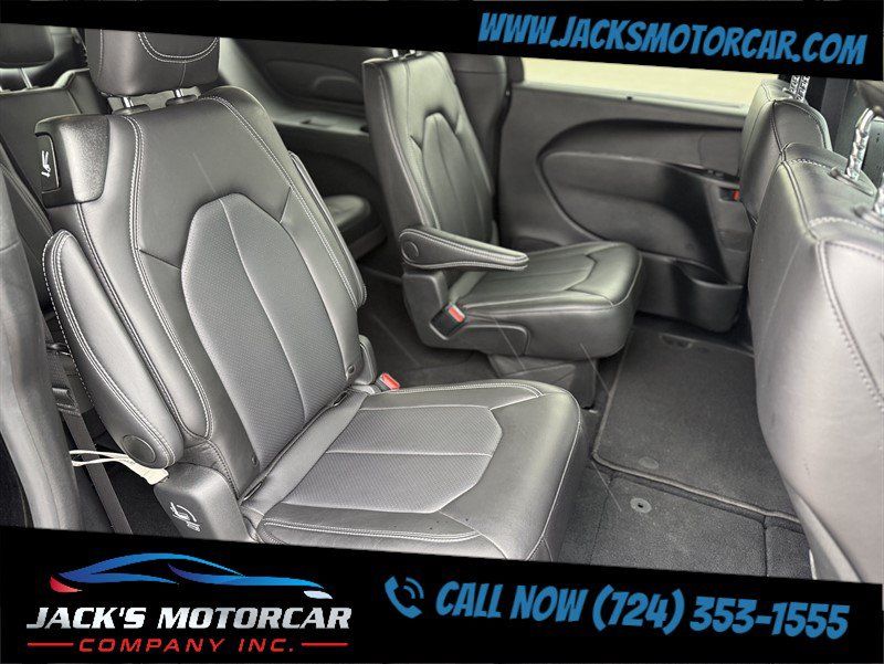 Used 2026 Chrysler Pacifica Select FWD image 26