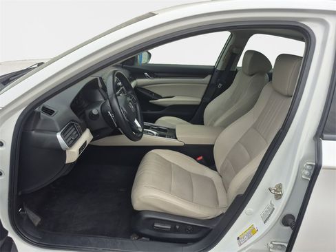 Certified 2019 Honda Accord Touring image 12