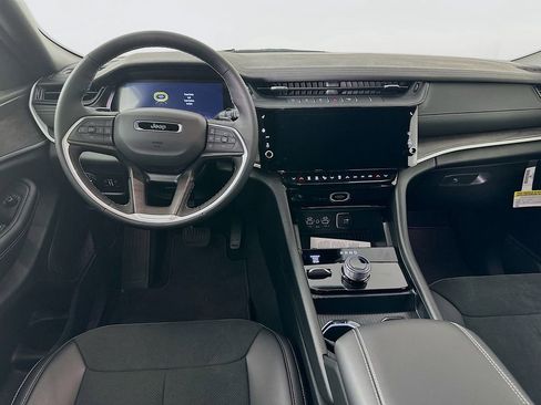 New 2026 Jeep Grand Cherokee L 4WD image 31