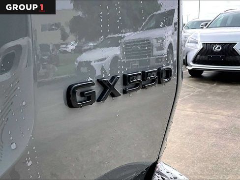 Certified 2025 Lexus GX 550 w/ Cold Area Package AWD/4WD image 28