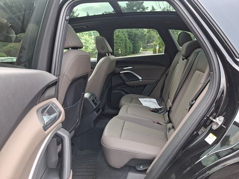 Used 2025 Audi Q5 Premium w/ Convenience Package AWD/4WD image 10