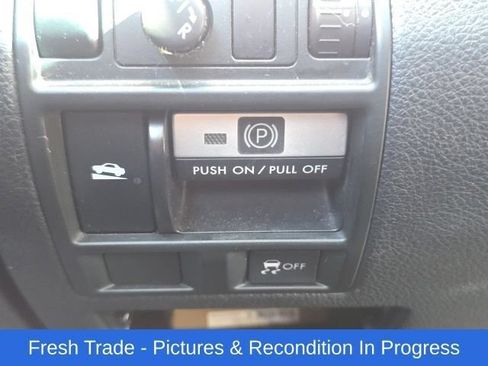 Used 2012 Subaru Outback 2.5i Limited w/ Moonroof Pkg AWD/4WD image 17