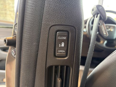 Used 2018 Honda Odyssey Elite image 28
