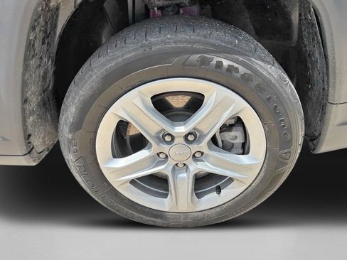 Used 2023 Jeep Compass Sport AWD/4WD image 10