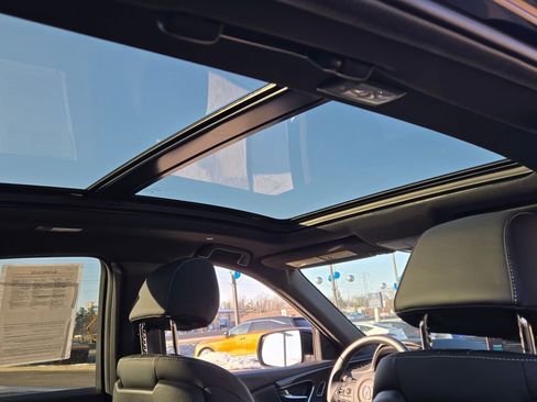 Certified 2025 Acura RDX SH-AWD image 10