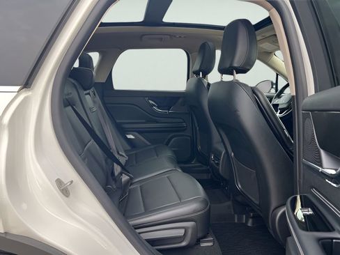 Used 2023 Lincoln Corsair Reserve w/ Equipment Group 201A image 12