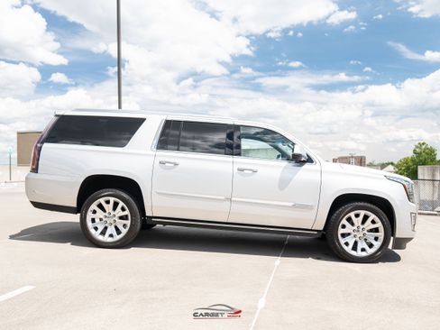 Used 2019 Cadillac Escalade ESV Premium Luxury AWD/4WD image 8