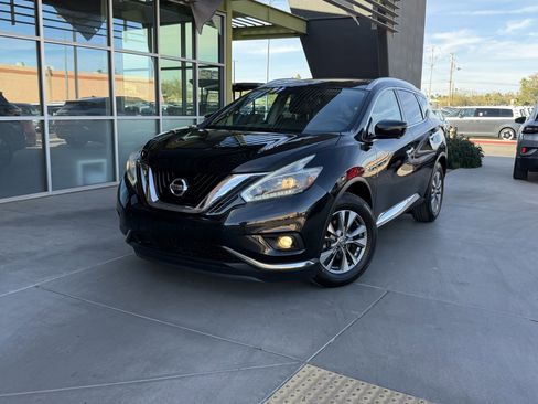 Used 2018 Nissan Murano SL w/ Moonroof Package image 2