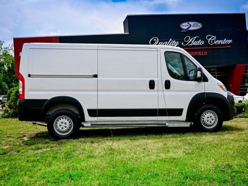Used 2025 RAM ProMaster 2500 w/ U-Haul Equipment Group FWD image 4