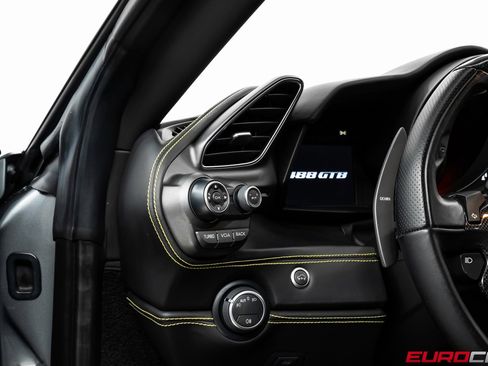 Used 2018 Ferrari 488 GTB image 29