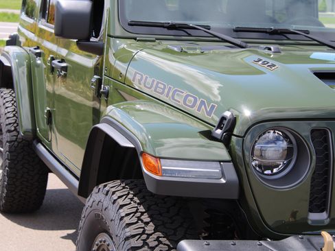 Used 2021 Jeep Wrangler Unlimited Rubicon w/ Xtreme Recon 35" Tire Package AWD/4WD image 5