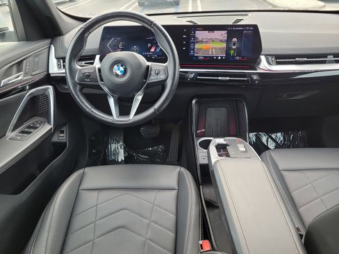 Used 2025 BMW X1 xDrive28i AWD/4WD image 14