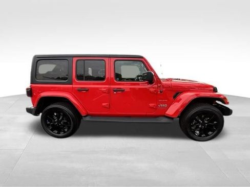 Used 2023 Jeep Wrangler Unlimited Sahara w/ Cold Weather Group AWD/4WD image 10