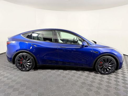 Used 2023 Tesla Model Y Performance image 7