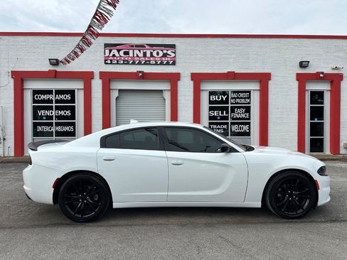 Used 2016 Dodge Charger SXT w/ Blacktop Package RWD image 1
