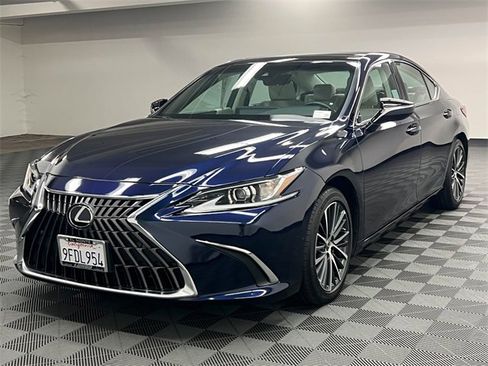 Certified 2023 Lexus ES 350 w/ Premium Package image 2