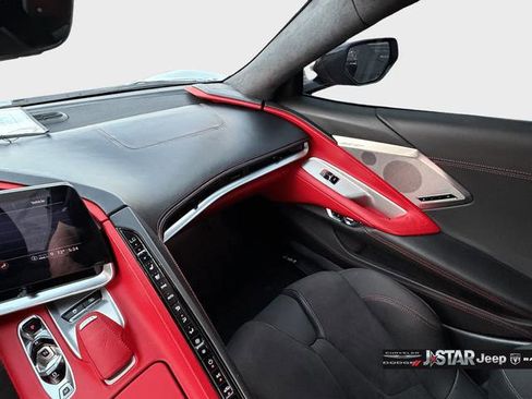 Used 2023 Chevrolet Corvette Stingray Premium Conv w/ Z51 Performance Package image 16