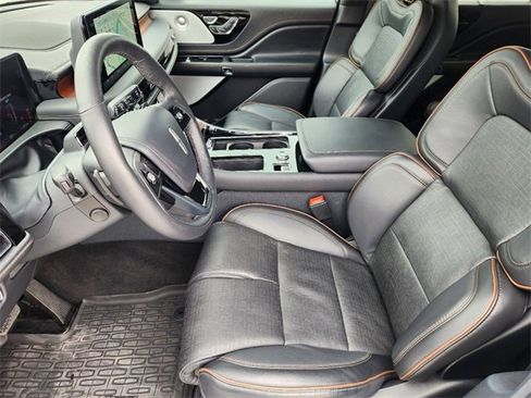 New 2025 Lincoln Aviator Black Label image 12