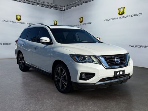 Used 2017 Nissan Pathfinder Platinum w/ Cargo Package image 7