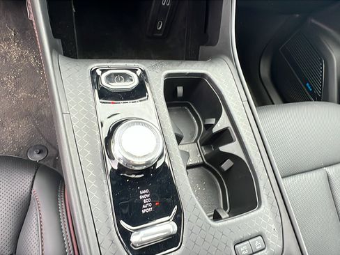 Used 2024 Jeep Wagoneer Launch Edition image 30