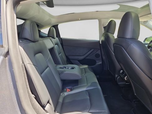 Used 2023 Tesla Model Y Long Range AWD/4WD image 21