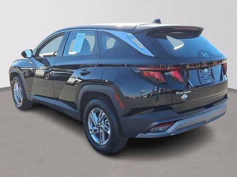 Used 2025 Hyundai Tucson SE image 6
