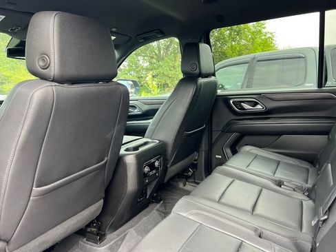 Used 2023 Chevrolet Suburban LT AWD/4WD image 40