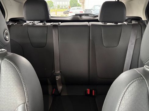 Used 2025 Buick Encore GX Preferred FWD image 37