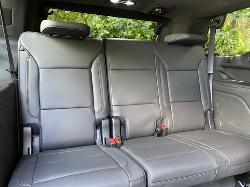 Used 2025 Chevrolet Tahoe LT w/ Comfort Package AWD/4WD image 38