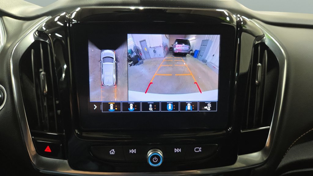 Used 2021 Chevrolet Traverse RS w/ LPO, Floor Liner Package AWD/4WD image 16