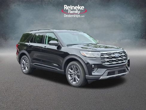 New 2026 Ford Explorer Active w/ Active Comfort Package AWD/4WD image 3