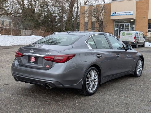 Used 2019 INFINITI Q50 Luxe w/ Essential Package (3.0T Luxe) image 3