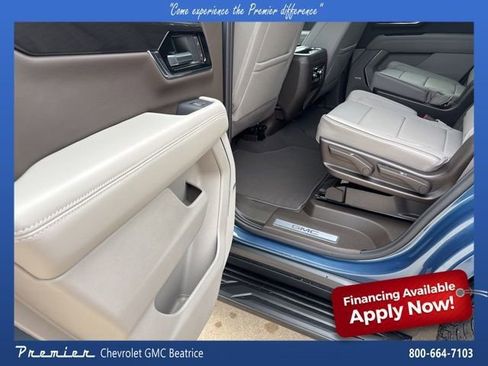 New 2025 GMC Yukon Elevation image 16