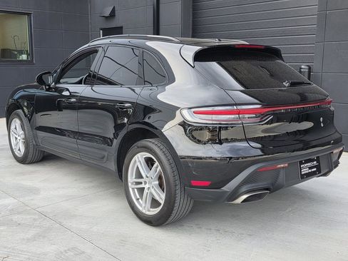 Certified 2023 Porsche Macan Turbo image 3