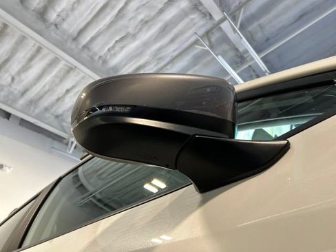Used 2024 Subaru Crosstrek 2.5i Limited AWD/4WD image 40