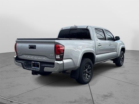 Used 2022 Toyota Tacoma SR5 image 3