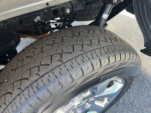 Used 2022 Ford F150 Lariat w/ Equipment Group 502A High image 29