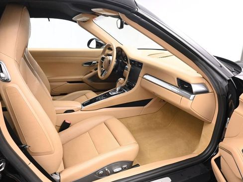 Used 2017 Porsche 911 Carrera RWD image 20