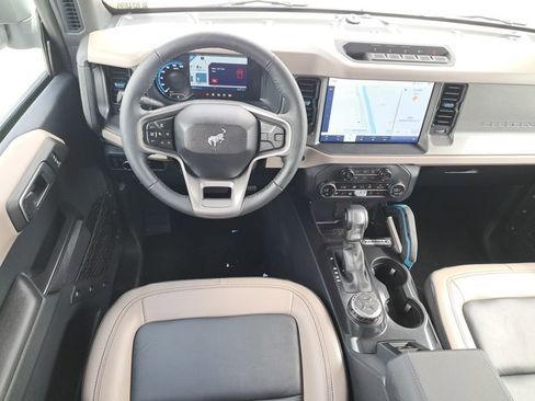 Used 2024 Ford Bronco Wildtrak image 18